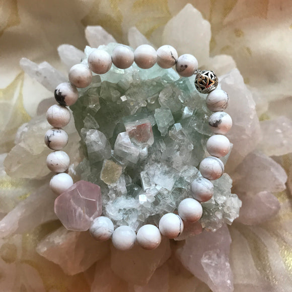 Medium Howlite Bracelet – Rocky's Crystals & Minerals
